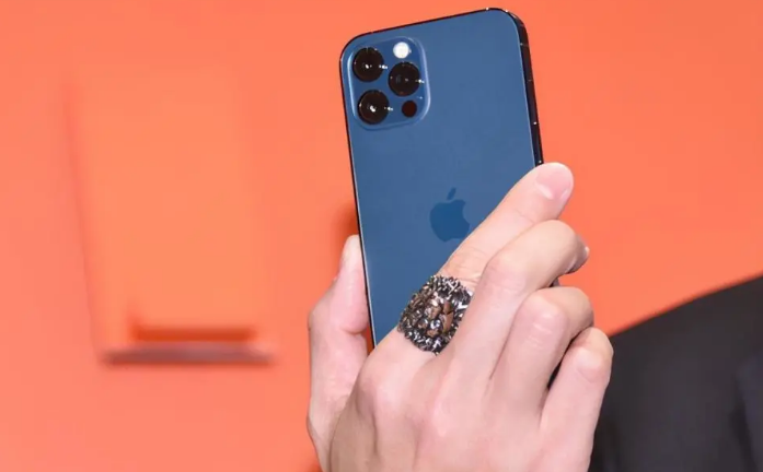 泰州苹果手机维修分享iPhone12系列重启方法教程 